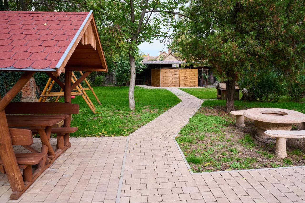 Koelcsey Vendeghaz Apartment Hódmezővásárhely Exterior foto