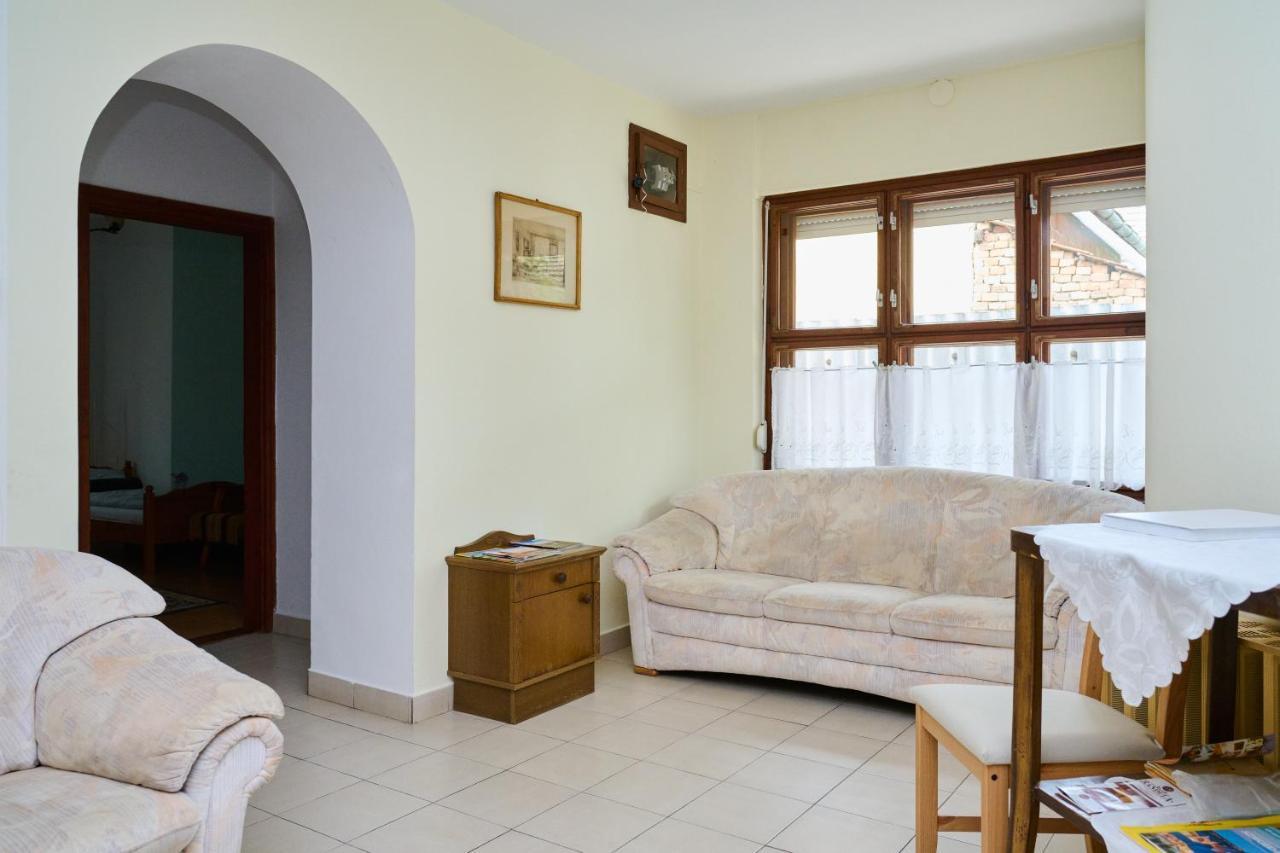 Koelcsey Vendeghaz Apartment Hódmezővásárhely Exterior foto